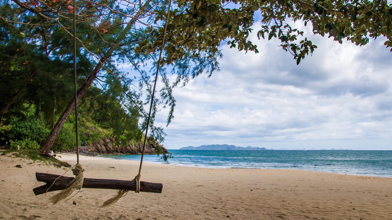 beachfront hotel exotico